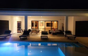 Nguérigne – Villa contemporaine plain pied 4 chambres avec piscine à louer.BV507.