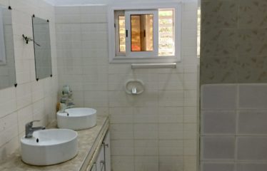 Somone – Villa plain-pied 5 chambres avec piscine à vendre.BV511.