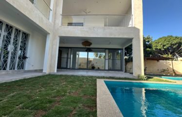 Ngaparou – Villa contemporaine neuve 4 chambres avec piscine à vendre.BV 510.
