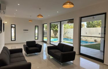 Ngaparou – Villa contemporaine neuve 4 chambres avec piscine à vendre.BV 510.