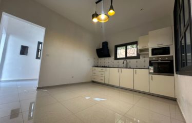 Ngaparou – Villa contemporaine neuve 4 chambres avec piscine à vendre.BV 510.