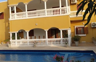 Nguérigne – Vaste villa au style andalous de 6 chambres avec piscine à vendre.BV516.