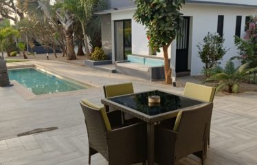 NGUERIGNE : Villa contemporaine 4 chambres avec piscine à vendre.BV436
