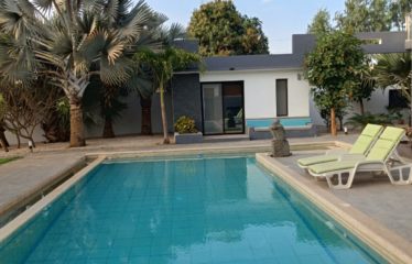 NGUERIGNE : Villa contemporaine 4 chambres avec piscine à vendre.BV436