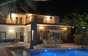 NGUERIGNE : Villa contemporaine 4 chambres avec piscine à vendre.BV436