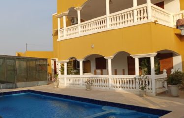 Nguérigne – Vaste villa au style andalous de 6 chambres avec piscine à vendre.BV516.