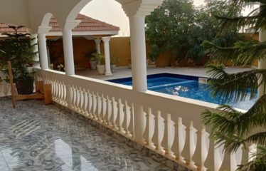 Nguérigne – Vaste villa au style andalous de 6 chambres avec piscine à vendre.BV516.