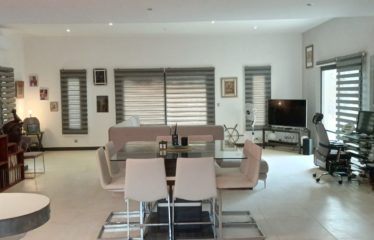 NGUERIGNE : Villa contemporaine 4 chambres avec piscine à vendre.BV436