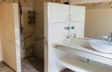 Ngaparou – Villa contemporaine 6 chambres avec piscine à louer.BV520.