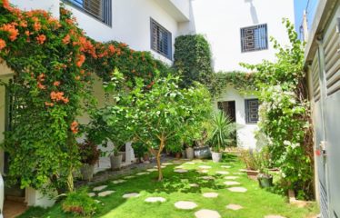 Ngaparou – Villa contemporaine 6 chambres avec piscine à louer.BV520.