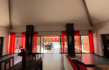 Nguérigne – Villa afro-contemporaine de standing 3 chambres avec piscine à vendre.BV522.
