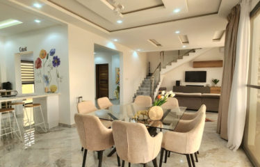 Ngaparou – Villa contemporaine de standing 4 chambres avec piscine à louer.BV525