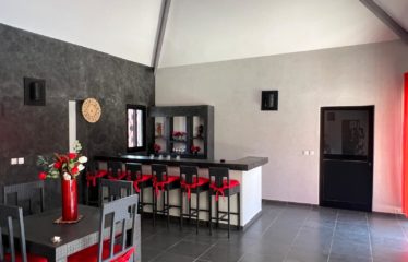Nguérigne – Villa afro-contemporaine de standing 3 chambres avec piscine à vendre.BV522.