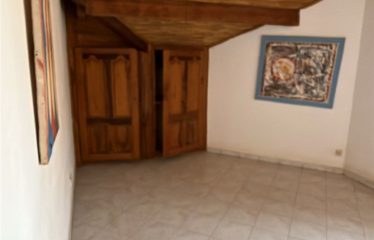 Ngaparou – Villa 4 chambres pieds dans l&rsquo;eau à vendre.BV529.