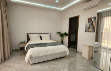 Ngaparou – Villa contemporaine de standing 4 chambres avec piscine à louer.BV525