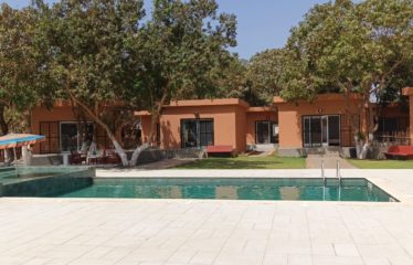 Nguekokh – Keur Gondé – Vaste propriété aménagée avec piscine à vendre.BV535