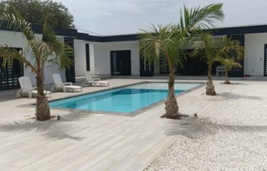 Nguérigne – Villa contemporaine 3 chambres dont 1 indépendante avec piscine à louer.BV536.