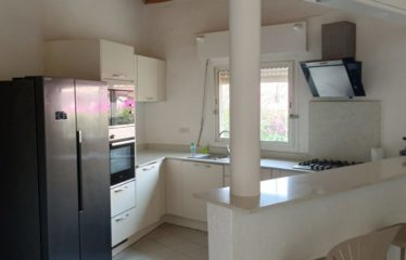 Saly – Villa 4 chambres en résidence avec piscine à vendre.BV531
