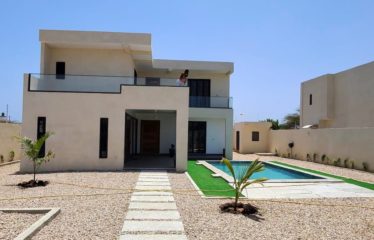 Ngaparou – Villa 4 chambres avec piscine à louer. BV530.
