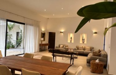 Nguérigne – Villa contemporaine 6 chambres avec piscine à vendre.BV533.