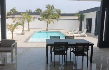 Nguérigne – Villa contemporaine 3 chambres dont 1 indépendante avec piscine à louer.BV536.