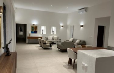 Nguérigne – Villa contemporaine 6 chambres avec piscine à vendre.BV533.