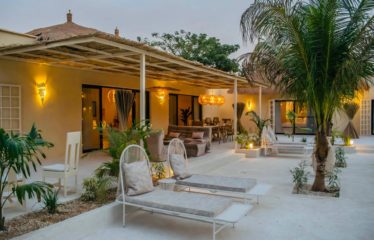 Nguérigne – Somptueuse villa 5 chambres avec piscine à vendre.BV534.