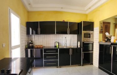 Ngaparou – Villa 4 chambres avec piscine à louer.BV532.