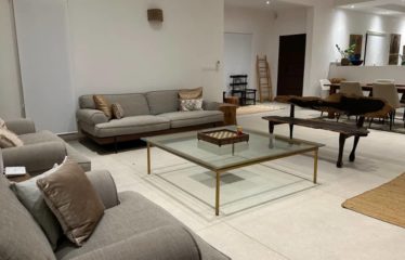 Nguérigne – Villa contemporaine 6 chambres avec piscine à vendre.BV533.