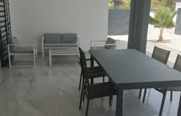 Nguérigne – Villa contemporaine 3 chambres dont 1 indépendante avec piscine à louer.BV536.