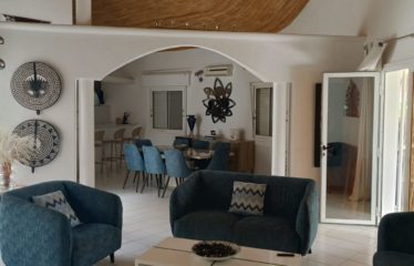 Saly – Villa 4 chambres en résidence avec piscine à vendre.BV531